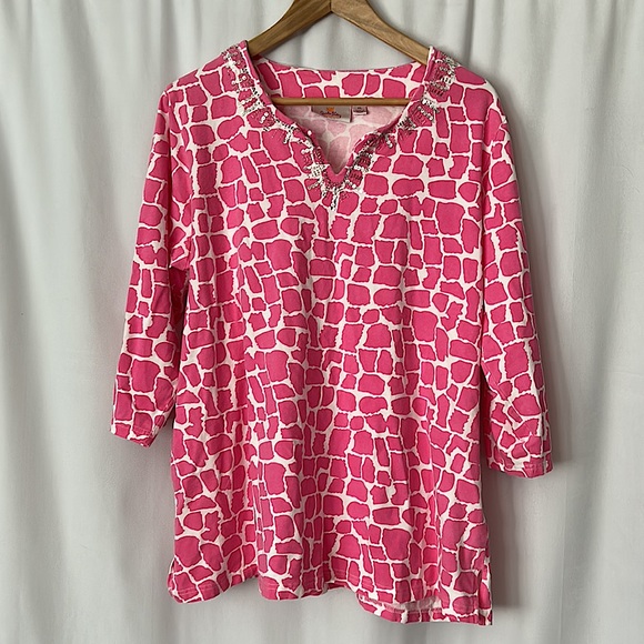 Quacker Factory Tops - Quaker Factory Pink Giraffe Print Sequins Beaded 3/4 Sleeve Shirt Top **Sz XL**